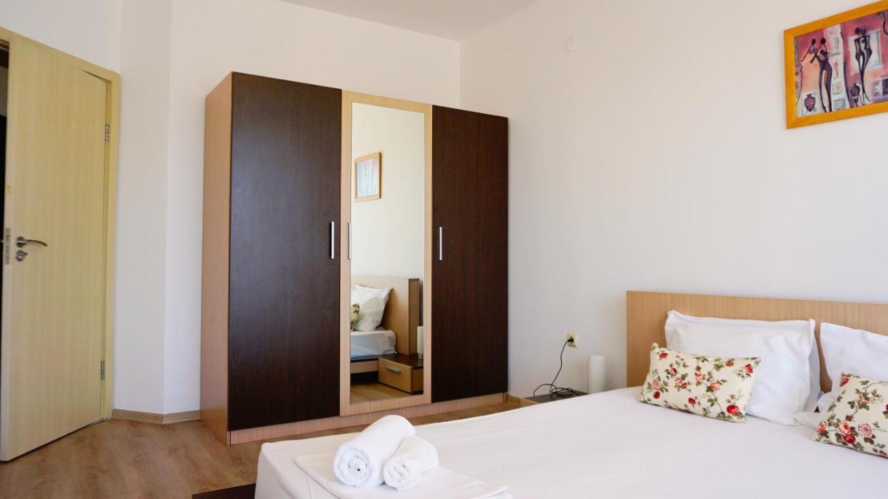 Apartment Marina Residence - Апартамент Марина Резидънс Kavarna Exterior foto